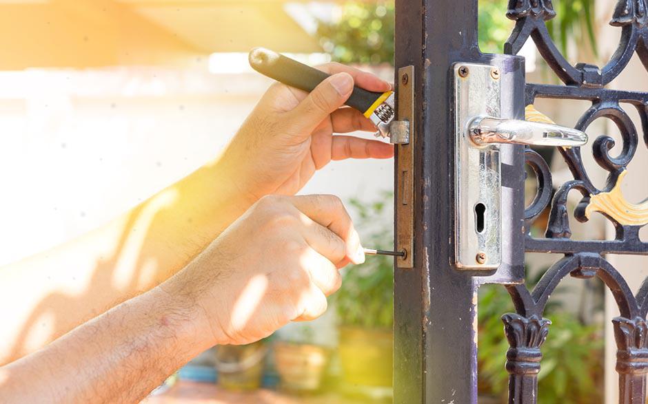 changer serrure porte de garage Villepinte