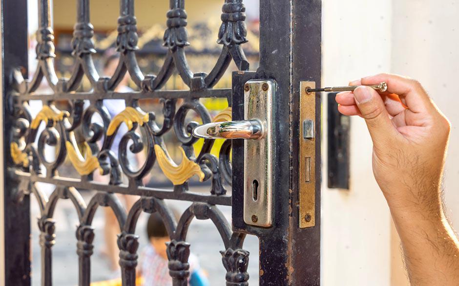 changer serrure de porte Goussainville