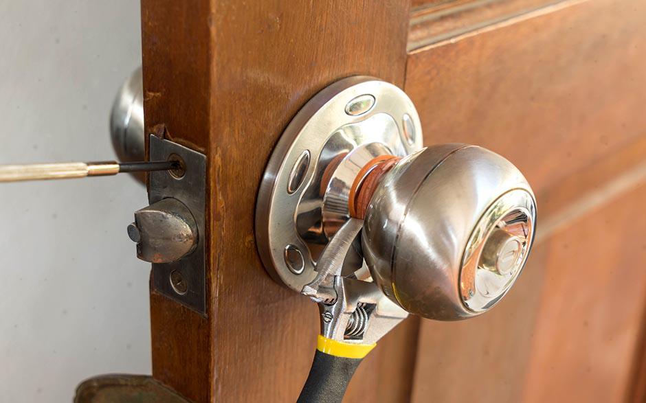 comment changer un verrou de porte Vernouillet
